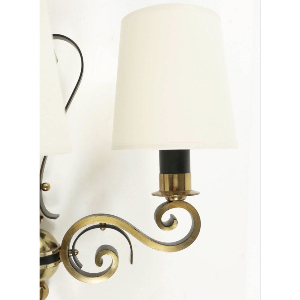 1970 Paire d’appliques murales en fer forgé et laiton Maison Roche 5