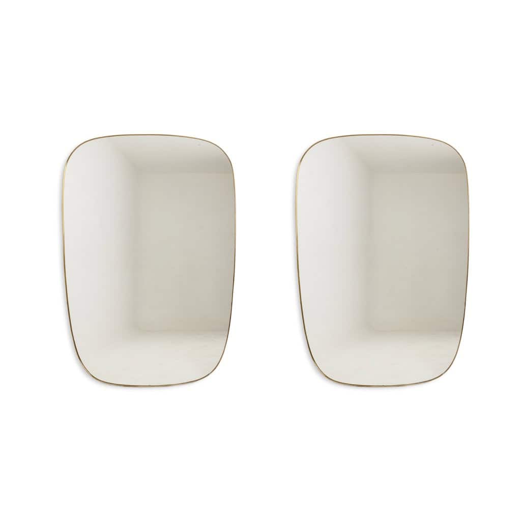 Gio Ponto, dans le style de. Paire de miroirs cerclés de laiton doré. 1980′ LS6639B7290/5P 3