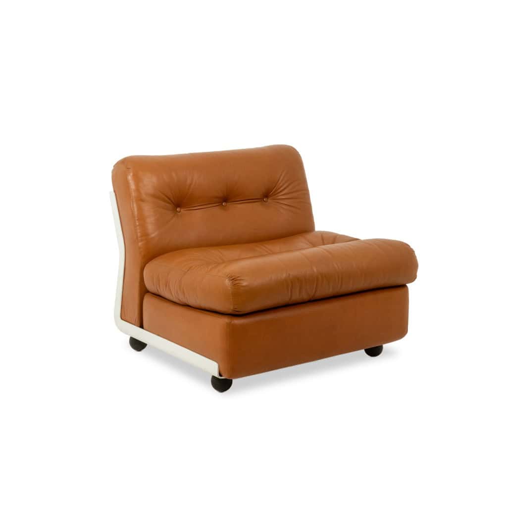 Mario Bellini, pour B&B Fauteuil chauffeuse Amanta en cuir. Vers 1970. LS6322433 3