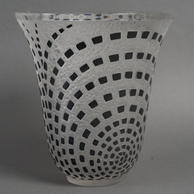 René LALIQUE – Vase « Damiers » créé en 1935 3