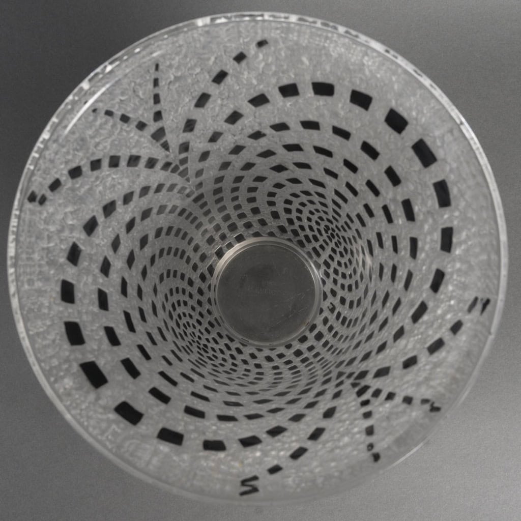 René LALIQUE – Vase « Damiers » créé en 1935 19