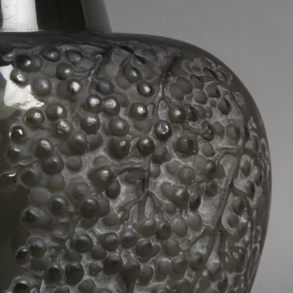 René LALIQUE – Vase « Poivrier » créé en 1921 5