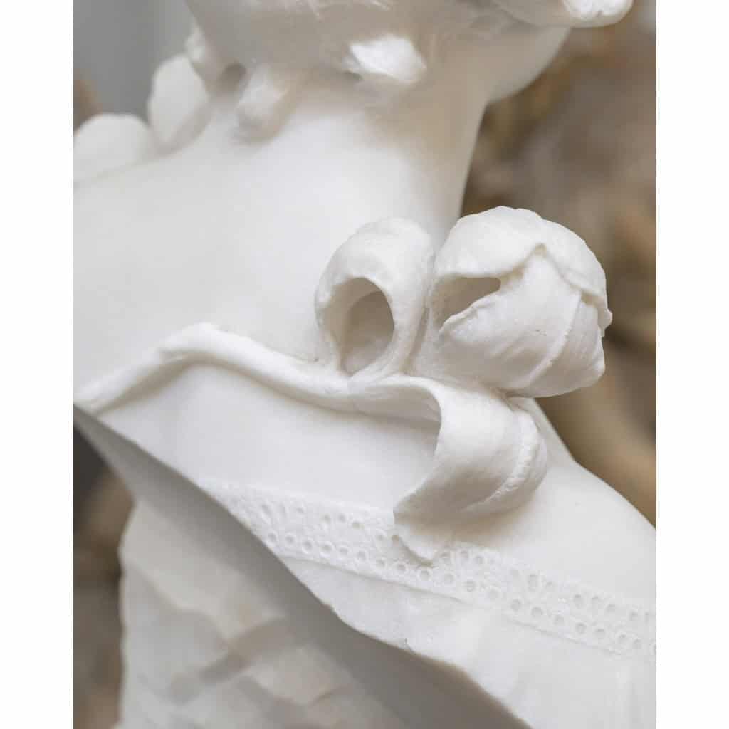 Sculpture – Buste De Jeune Femme Aux Fleurs , Vittorio Pochini (1860-1908) – Marbre 10 Sculpture – Buste De Jeune Femme Aux Fleurs , Vittorio Pochini (1860-1908) – Marbre 10
