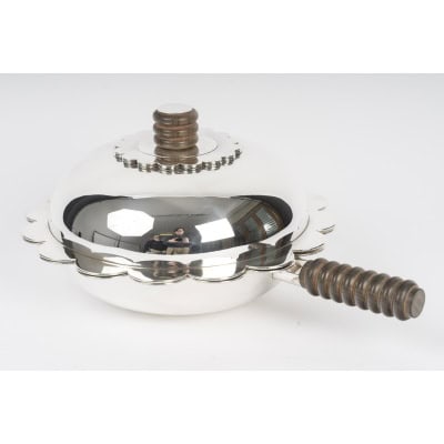 JEAN PUIFORCAT – Légumier couvert, argent massif époque ART DECO