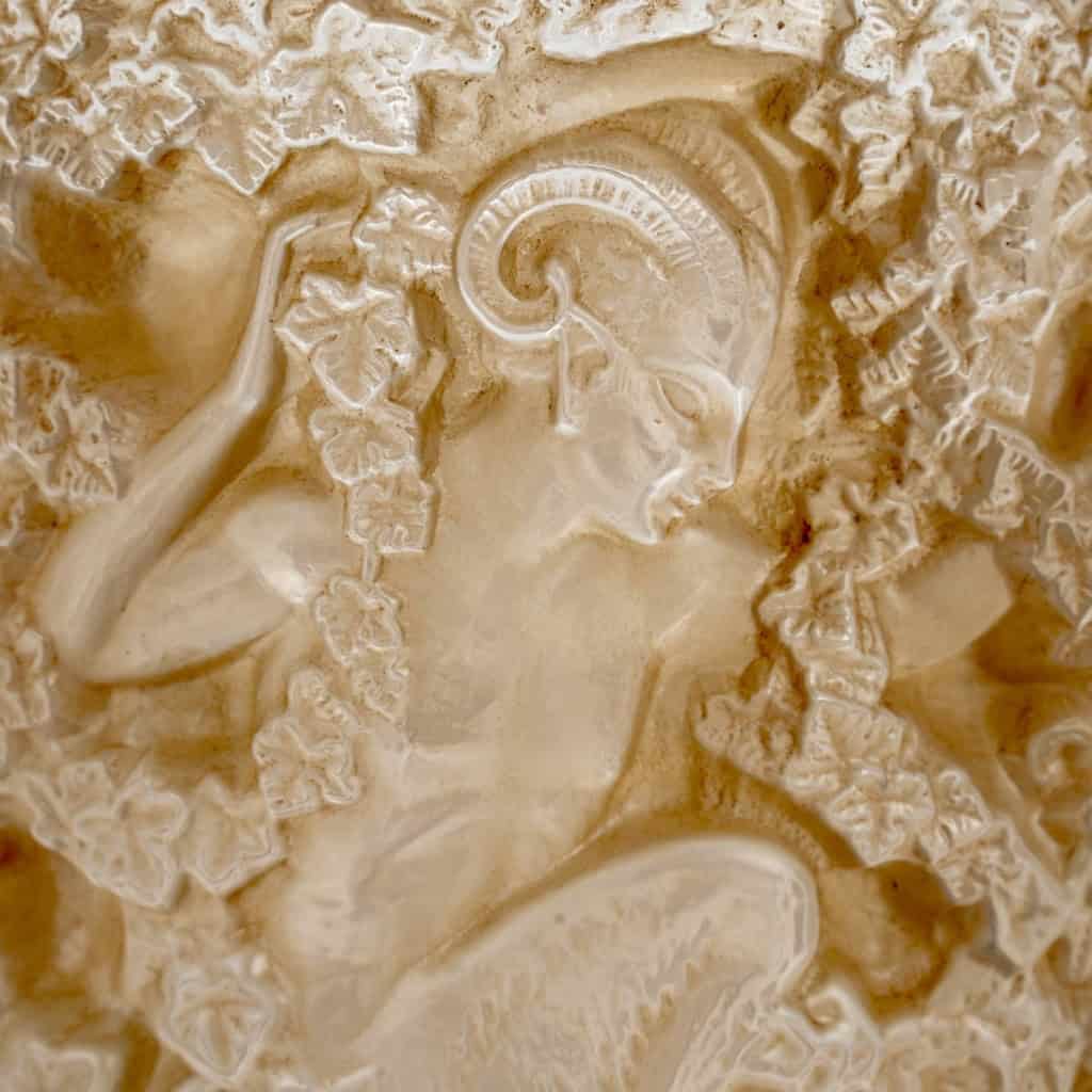 1938 René Lalique – Vase Bacchus Verre Blanc Patiné Sépia 7