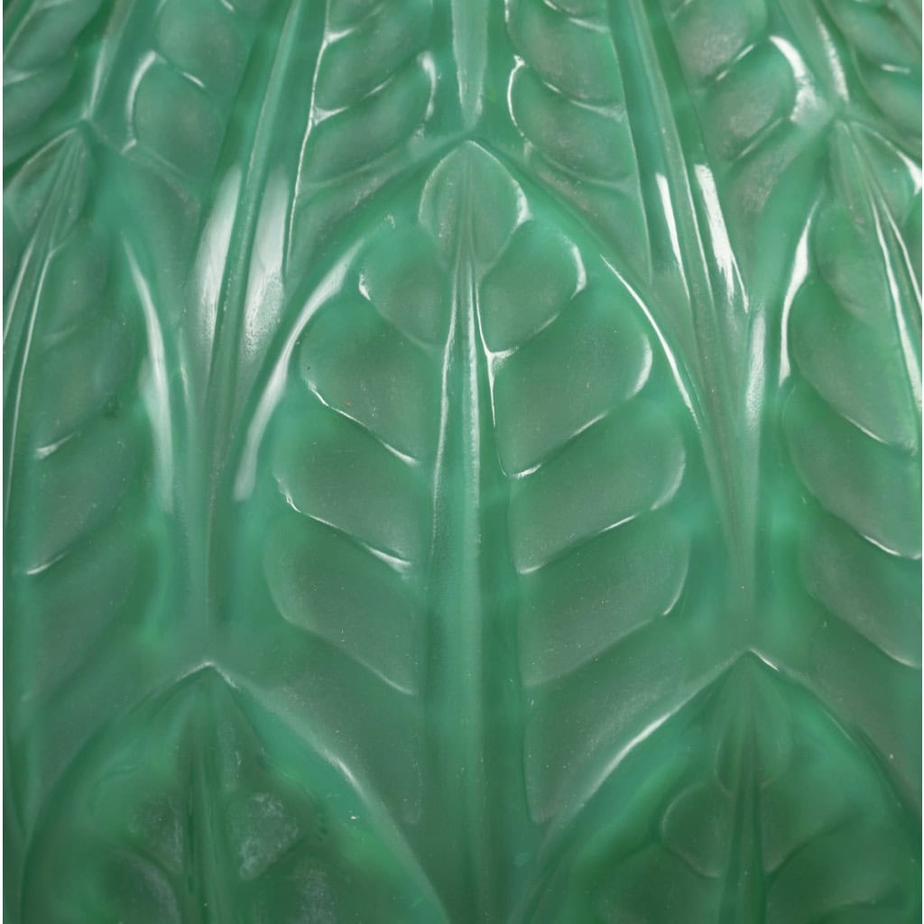 R. LALIQUE – VASE MALESHERBES créé en 1927 9