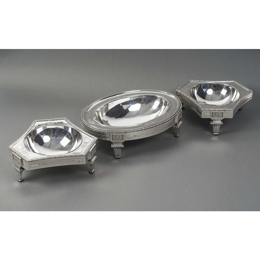 BOIN TABURET – CENTRE DE TABLE EN TROIS PARTIES ARGENT MASSIF FIN XIXe 4 BOIN TABURET – CENTRE DE TABLE EN TROIS PARTIES ARGENT MASSIF FIN XIXe 4