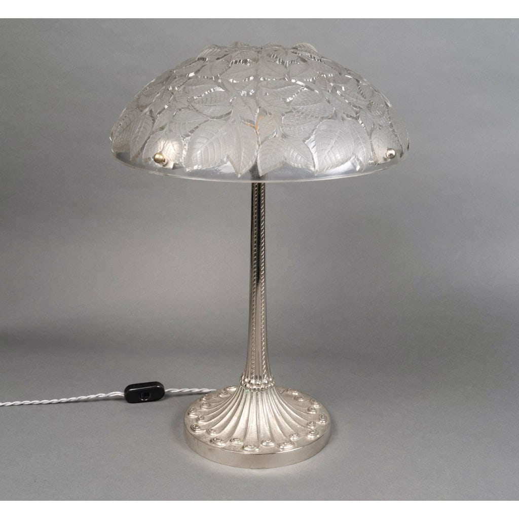 1924 René Lalique – Lampe Charmes Verre Blanc Et Bronze Nickelé 3
