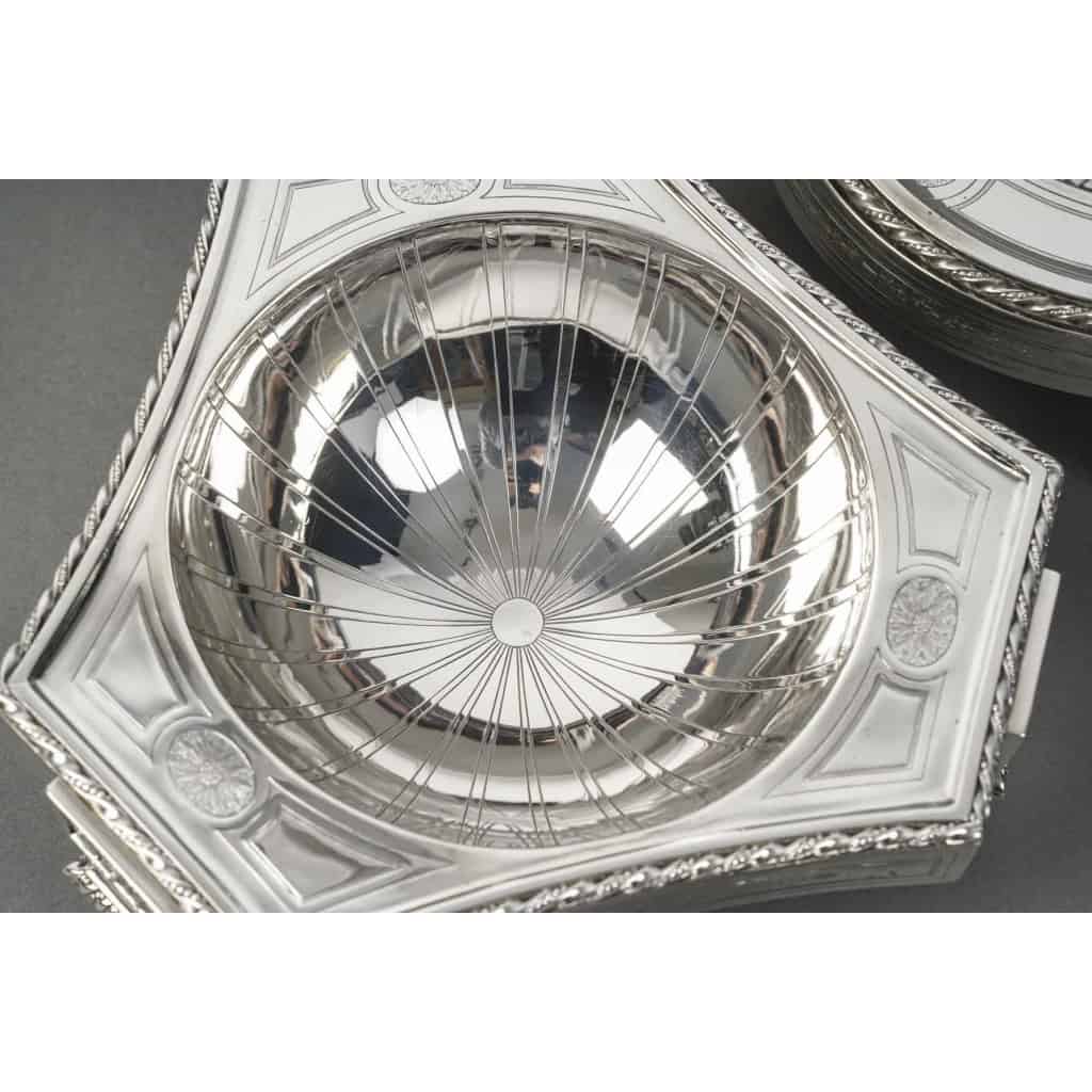 BOIN TABURET – CENTRE DE TABLE EN TROIS PARTIES ARGENT MASSIF FIN XIXe 20 BOIN TABURET – CENTRE DE TABLE EN TROIS PARTIES ARGENT MASSIF FIN XIXe 20