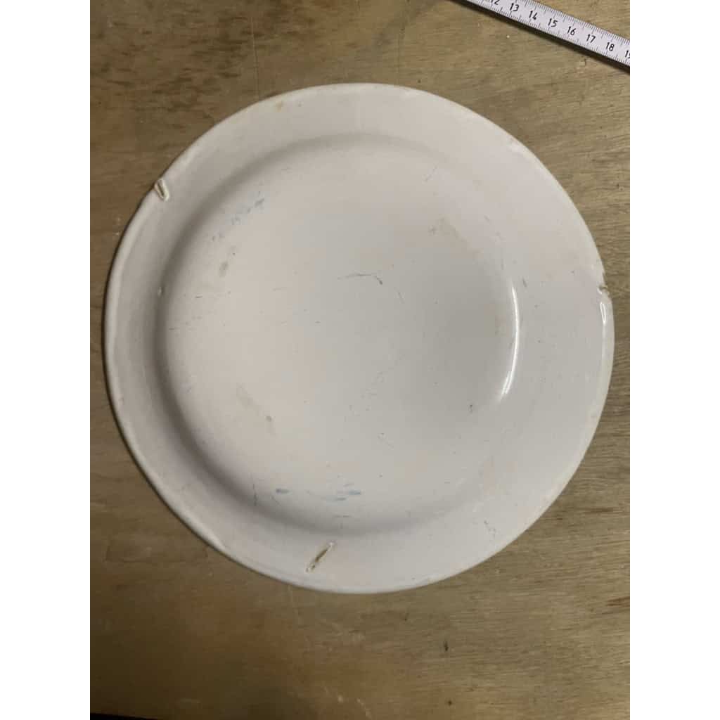 Assiette en MOUSTIER 4