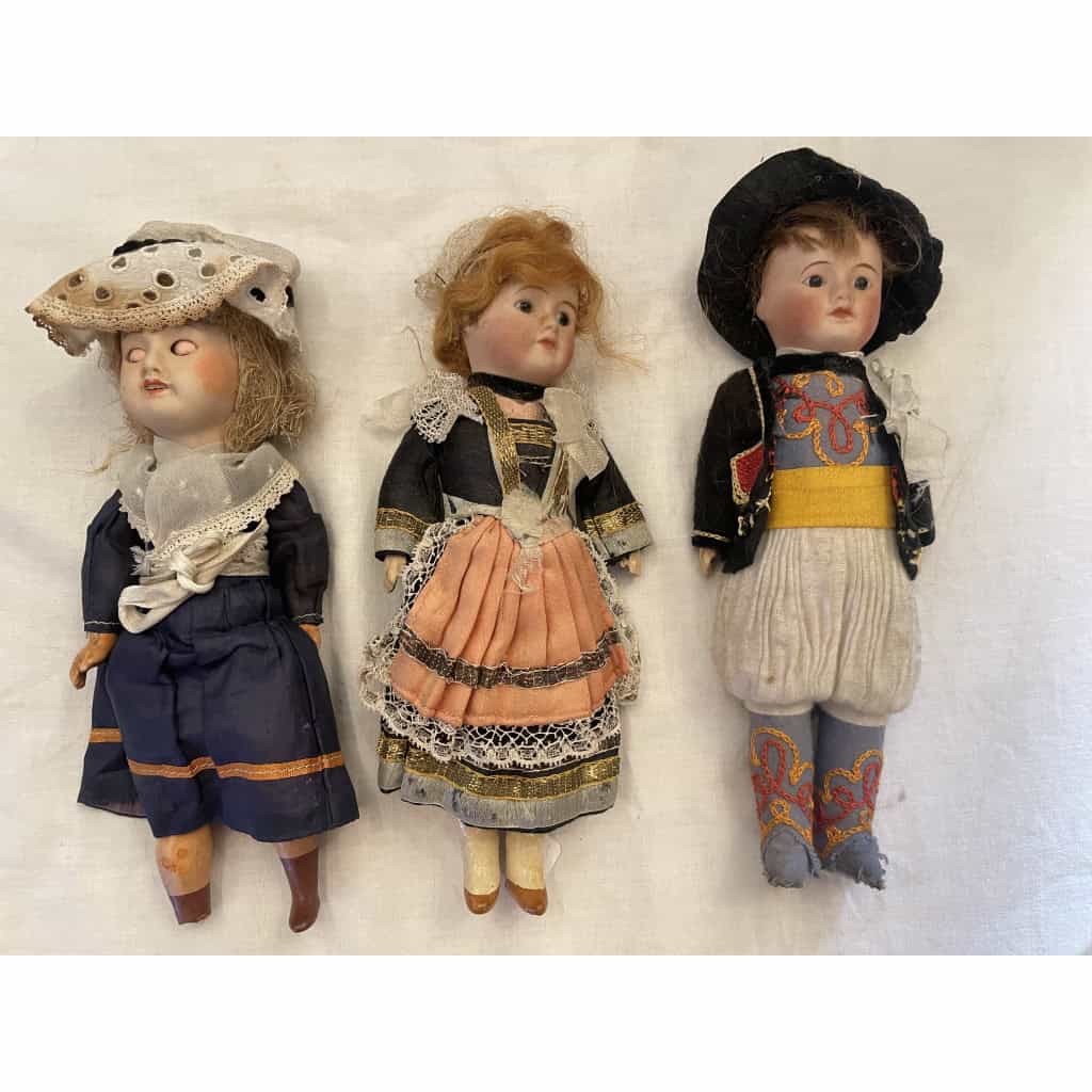 Trois petites poupées 3