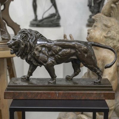 Sculpture – Le Lion Marchant , Antoine – Louis Barye (1795-1875) – Bronze Sculpture – Le Lion Marchant , Antoine – Louis Barye (1795-1875) – Bronze
