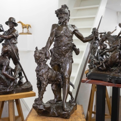 Sculpture – Le Chasseur Gaulois , Marcel Debut (1865-1933) – Bronze