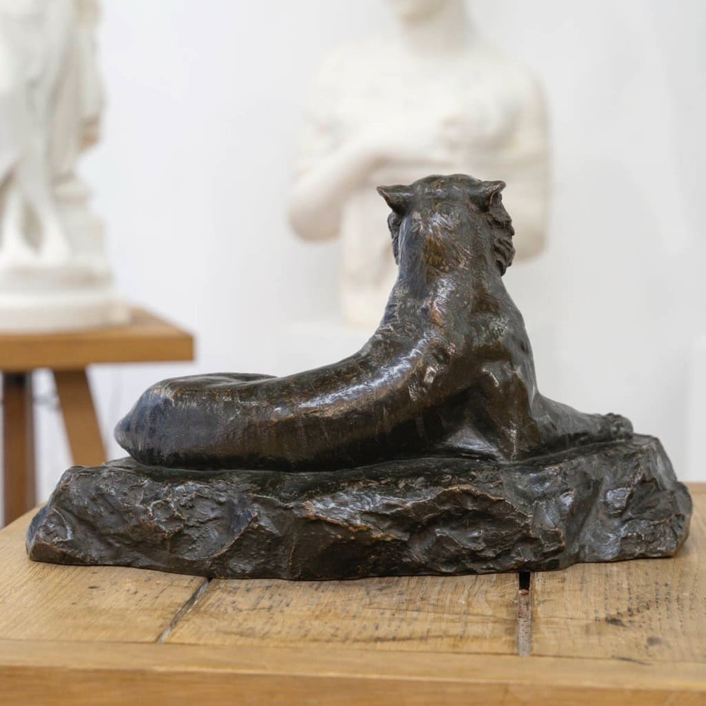 Sculpture – Le Tigre Couché , François Auguste Hippolyte Peyrol (1856-1929) – Bronze 7 Sculpture – Le Tigre Couché , François Auguste Hippolyte Peyrol (1856-1929) – Bronze 7