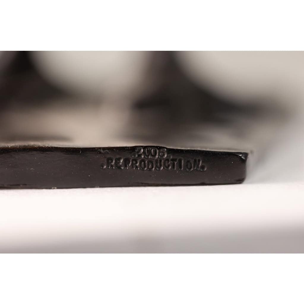 François Pompon, Pigeon, sculpture en bronze. Tirage de 2006 11