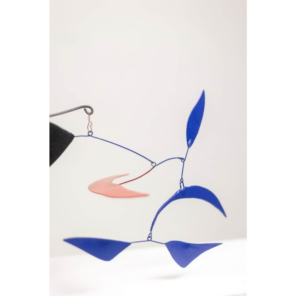 Olivier Vonet Sculpture en métal laqué noir, bleu et rouge. Contemporain 9