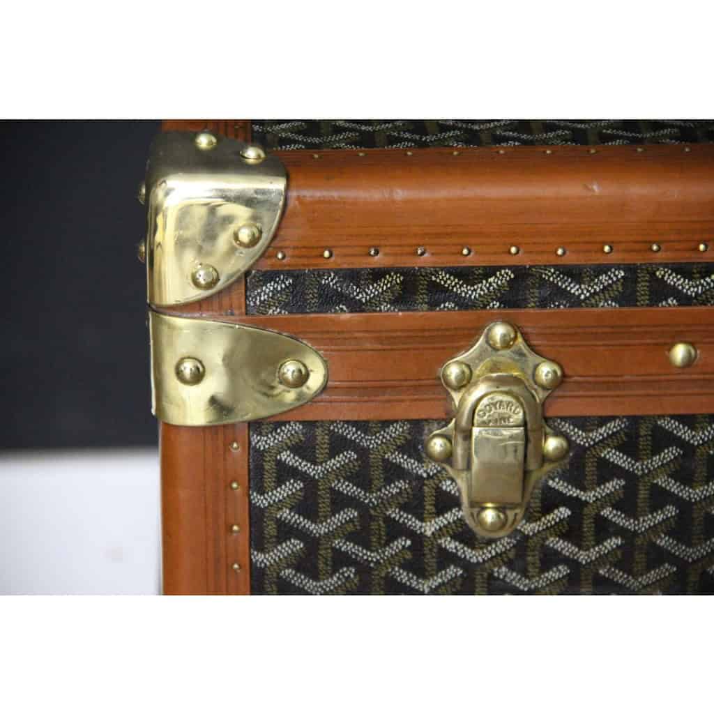 Valise Goyard ancienne 86 cm en toile a chevrons 4 Valise Goyard ancienne 86 cm en toile a chevrons 4