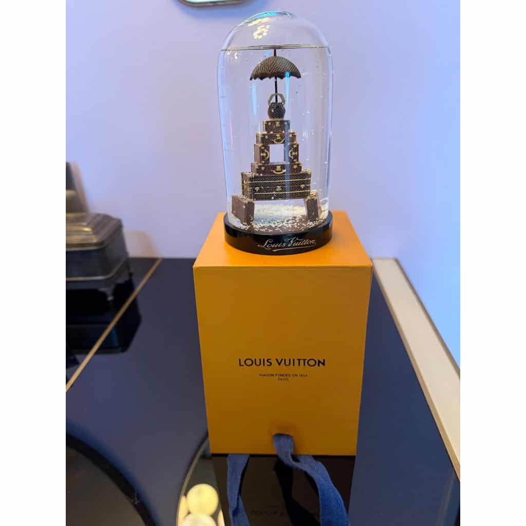Boule a neige Louis Vuitton modele Tour Eiffel 4