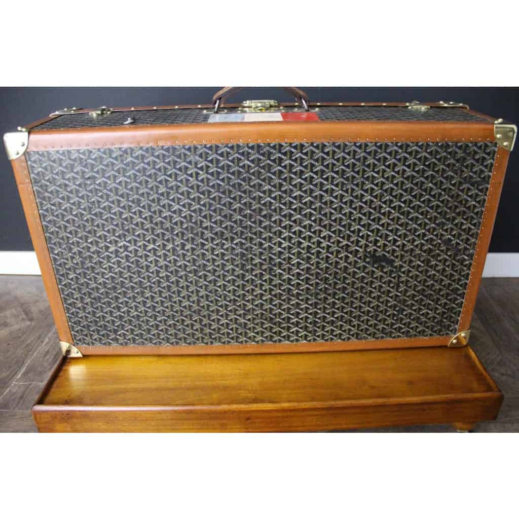 Valise Goyard ancienne 86 cm en toile a chevrons 13 Valise Goyard ancienne 86 cm en toile a chevrons 13