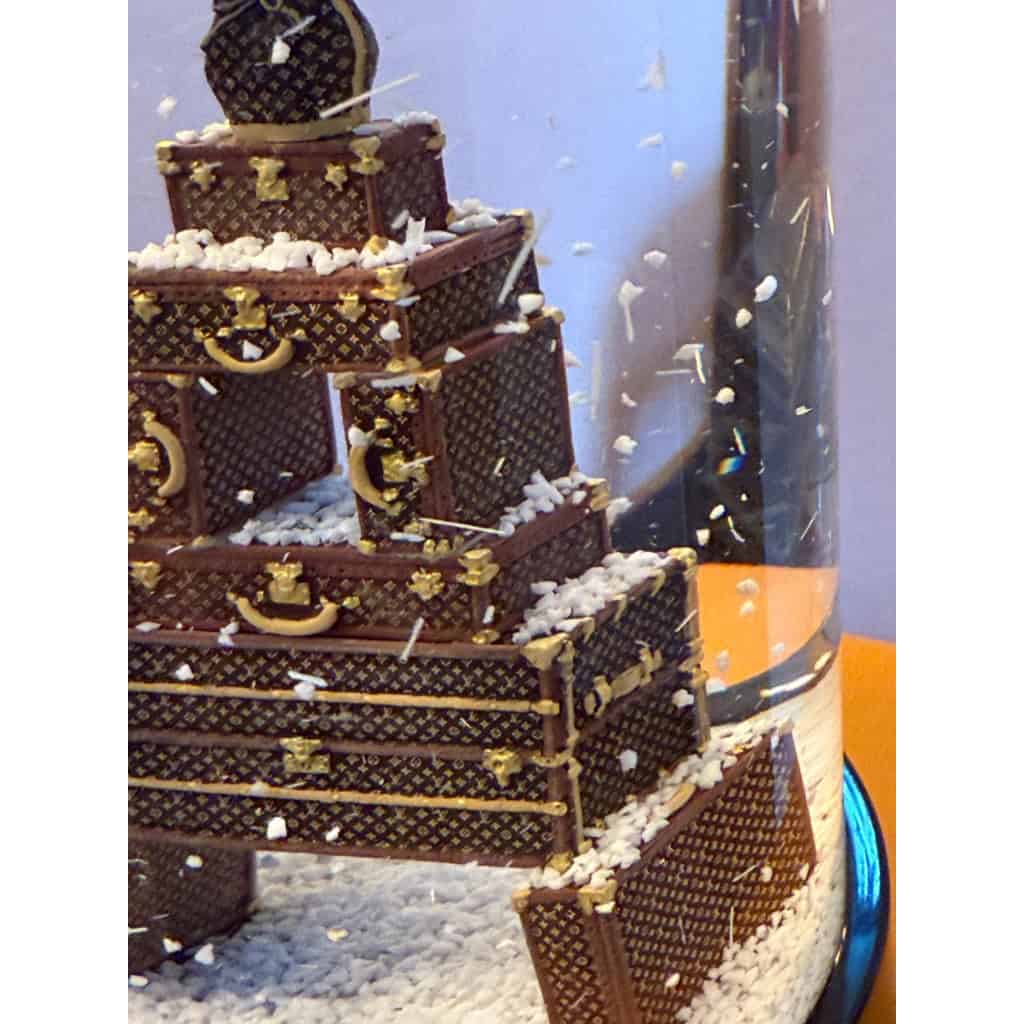Boule a neige Louis Vuitton modele Tour Eiffel 14