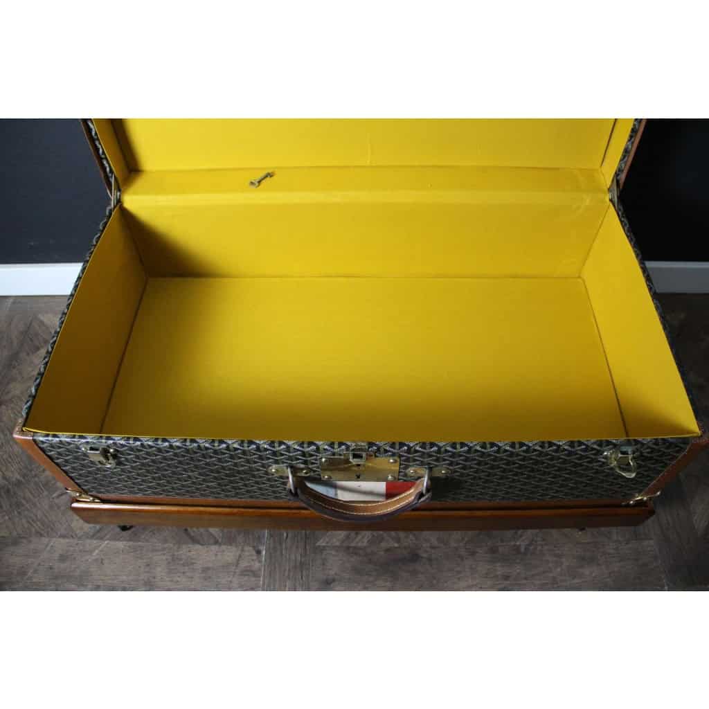 Valise Goyard ancienne 86 cm en toile a chevrons 16 Valise Goyard ancienne 86 cm en toile a chevrons 16