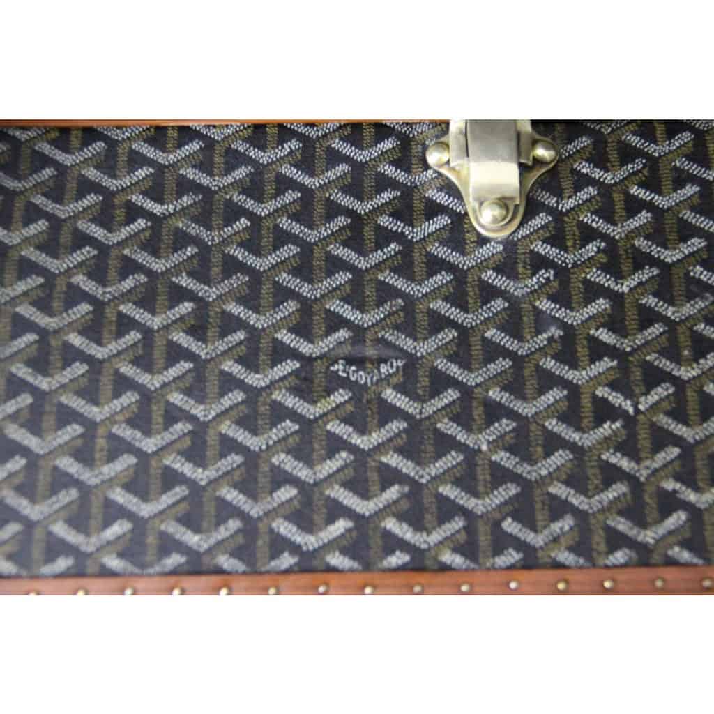 Valise Goyard ancienne 86 cm en toile a chevrons 19 Valise Goyard ancienne 86 cm en toile a chevrons 19