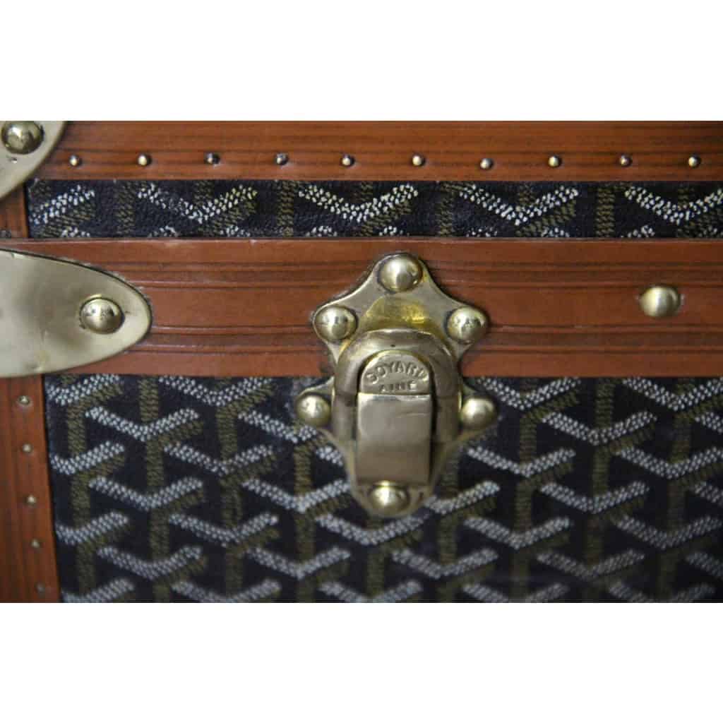 Valise Goyard ancienne 86 cm en toile a chevrons 5 Valise Goyard ancienne 86 cm en toile a chevrons 5
