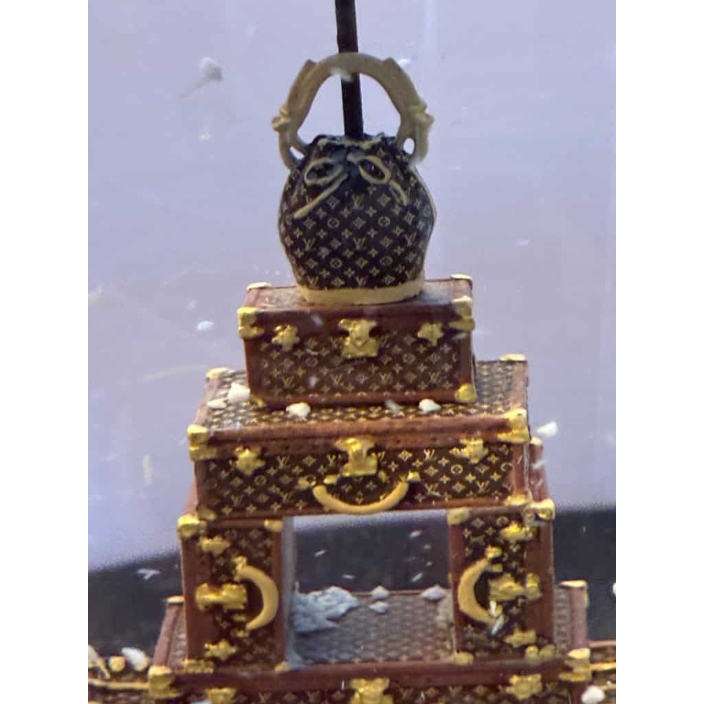 Boule a neige Louis Vuitton modele Tour Eiffel 8