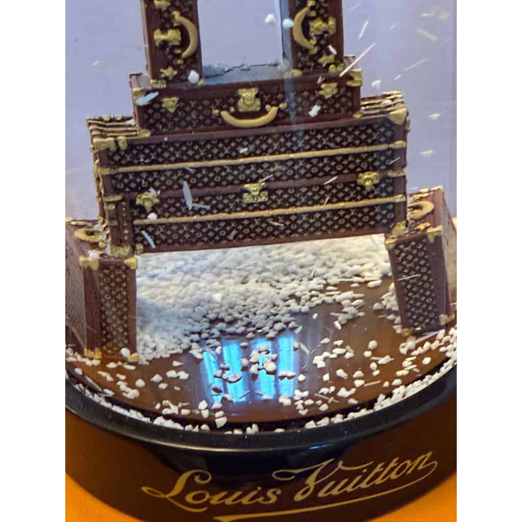 Boule a neige Louis Vuitton modele Tour Eiffel 10