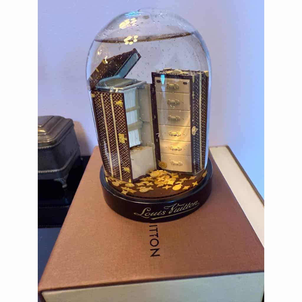 Boule à neige Louis Vuitton malle wardrobe 9 Boule à neige Louis Vuitton malle wardrobe 9