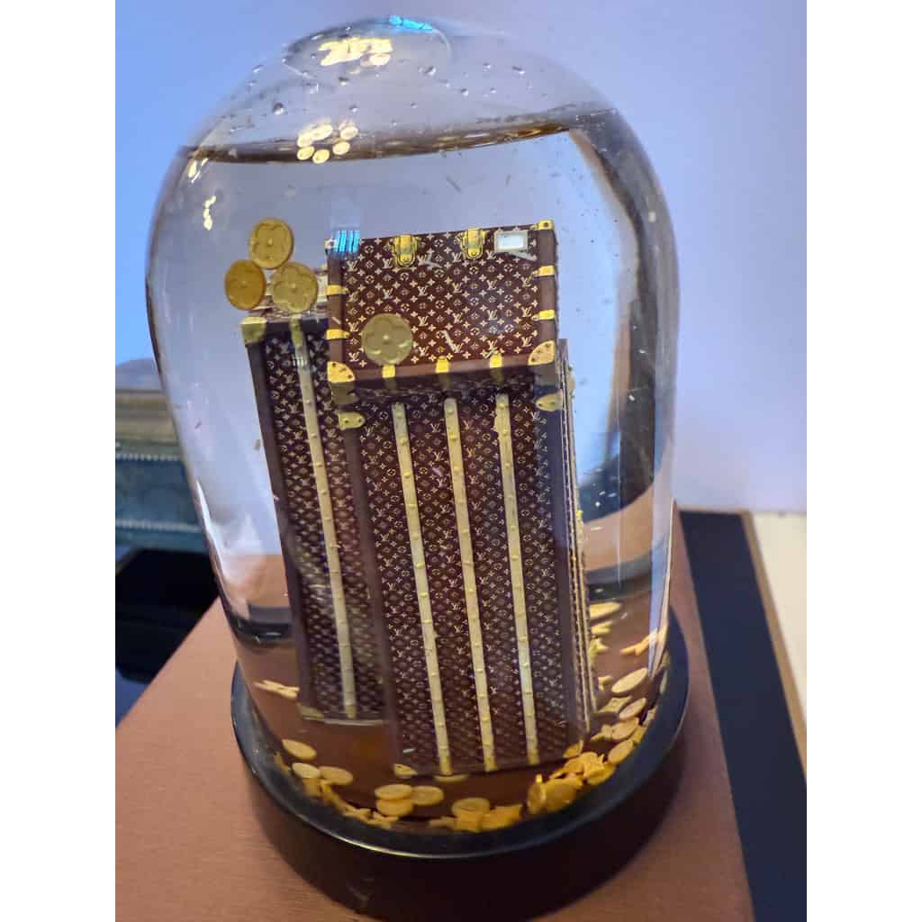 Boule à neige Louis Vuitton malle wardrobe 14 Boule à neige Louis Vuitton malle wardrobe 14
