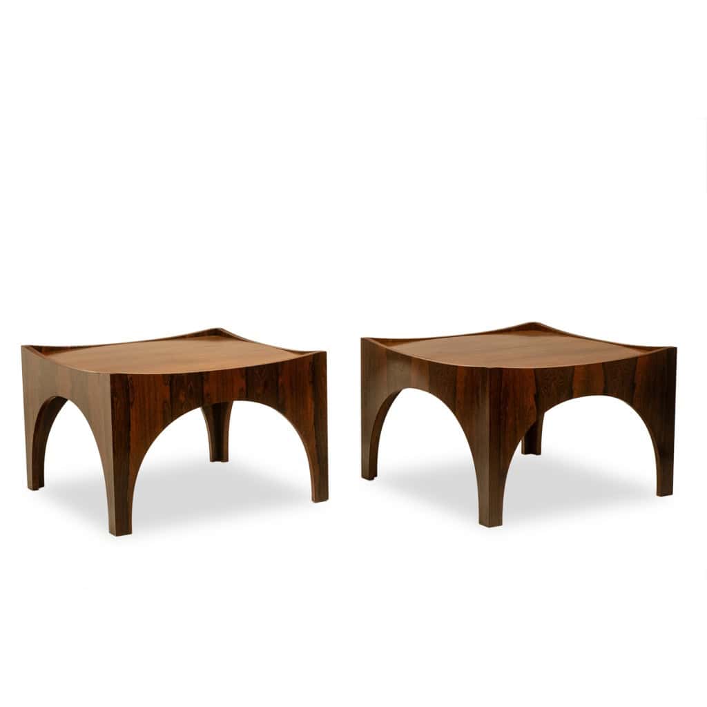 Paire de bouts de canapé ou tables basses en palissandre. Années 1970 3