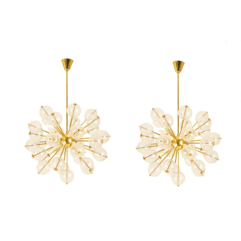 Kamenicky Senov, édité par. Paire de lustres en laiton et verre. Vers 1970 3