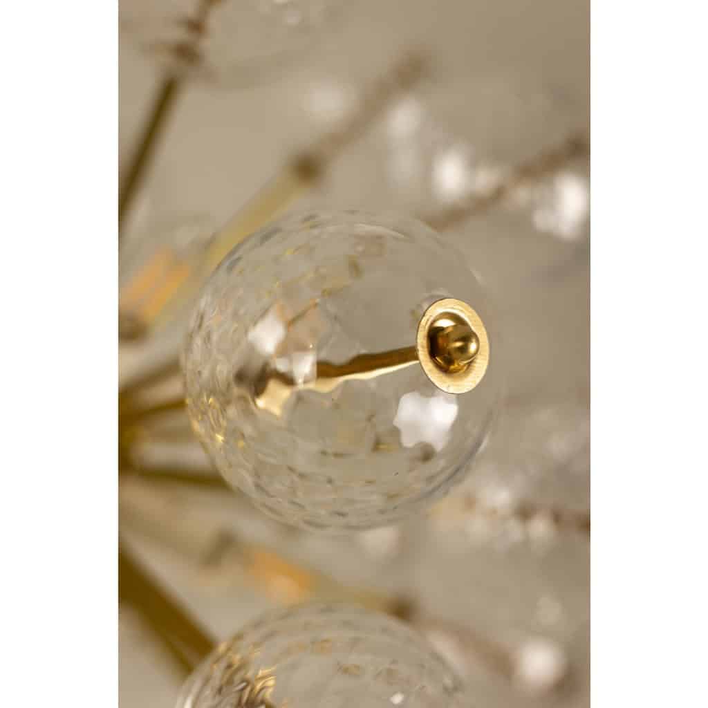 Kamenicky Senov, édité par. Paire de lustres en laiton et verre. Vers 1970 10