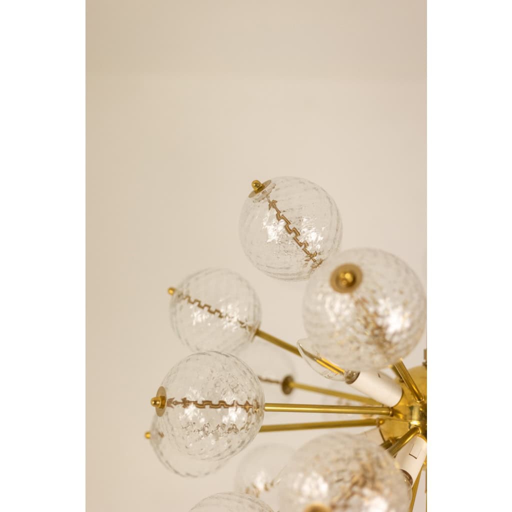 Kamenicky Senov, édité par. Paire de lustres en laiton et verre. Vers 1970 6