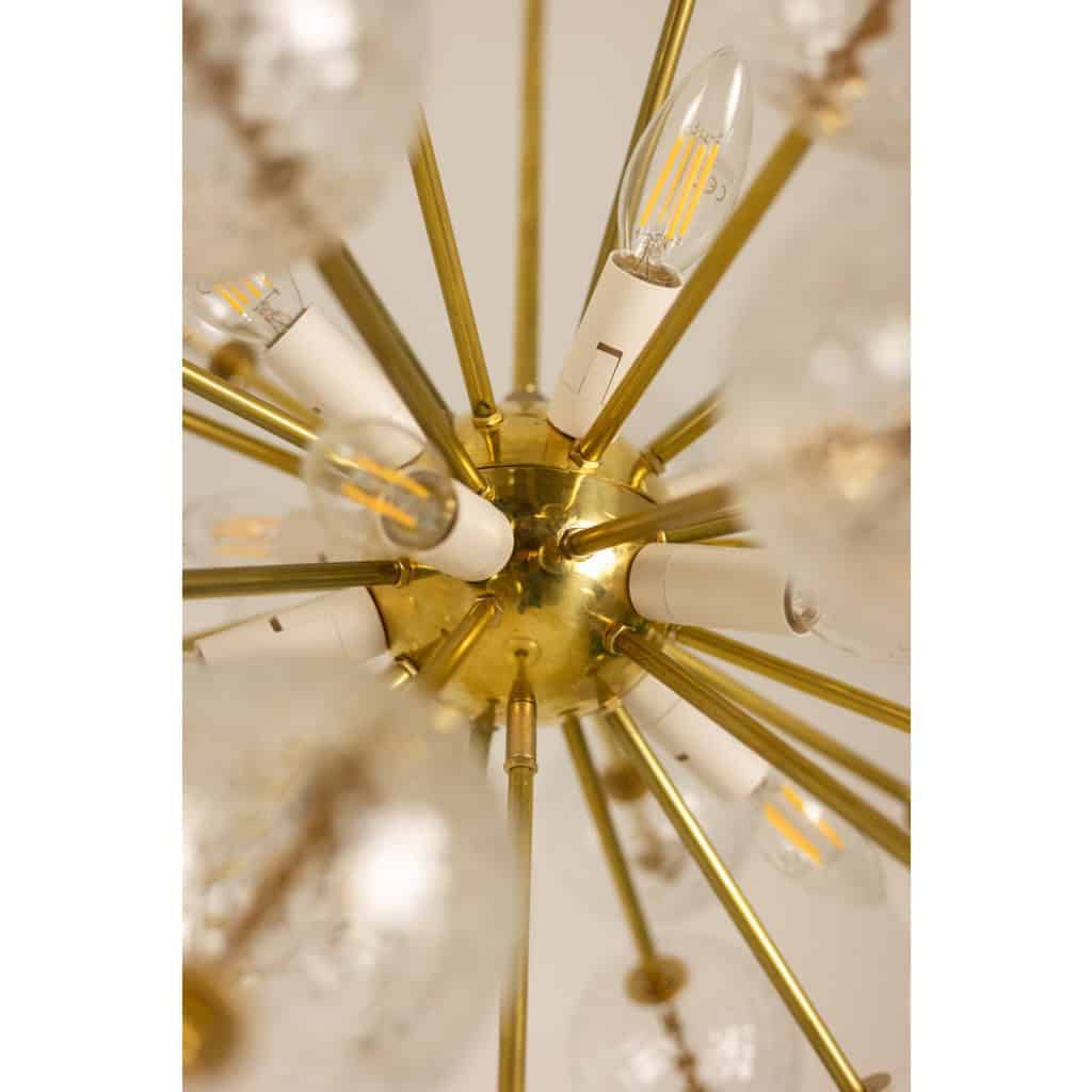 Kamenicky Senov, édité par. Paire de lustres en laiton et verre. Vers 1970 8