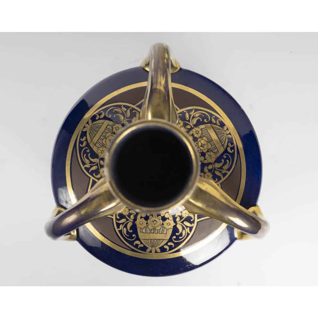 Grand vase en porcelaine par Jaget – Pinon 8