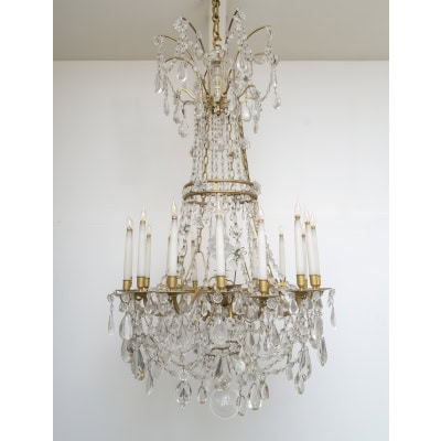 Grand lustre Louis XVI modèle « Marie-Antoinette » Circa 1870 3 Grand lustre Louis XVI modèle « Marie-Antoinette » Circa 1870 3