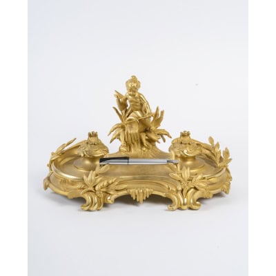 Encrier en bronze doré, Circa 1900 Encrier en bronze doré, Circa 1900