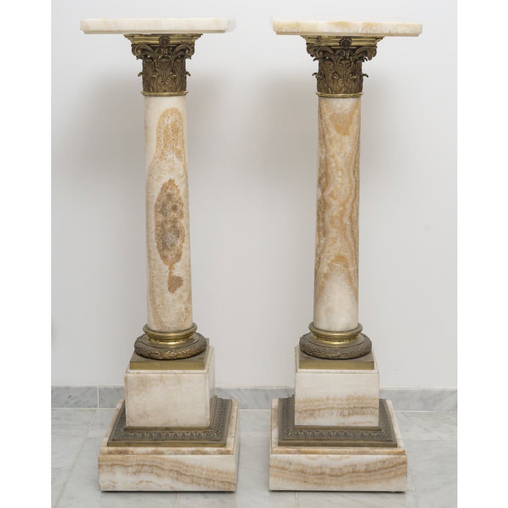 Paire de colonnes en onyx du Maroc et bronze doré, Circa 1870 3 Paire de colonnes en onyx du Maroc et bronze doré, Circa 1870 3