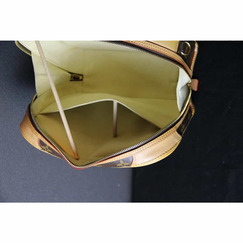 Sac Louis Vuitton ValIsette PM à bandoulière 16 Sac Louis Vuitton ValIsette PM à bandoulière 16