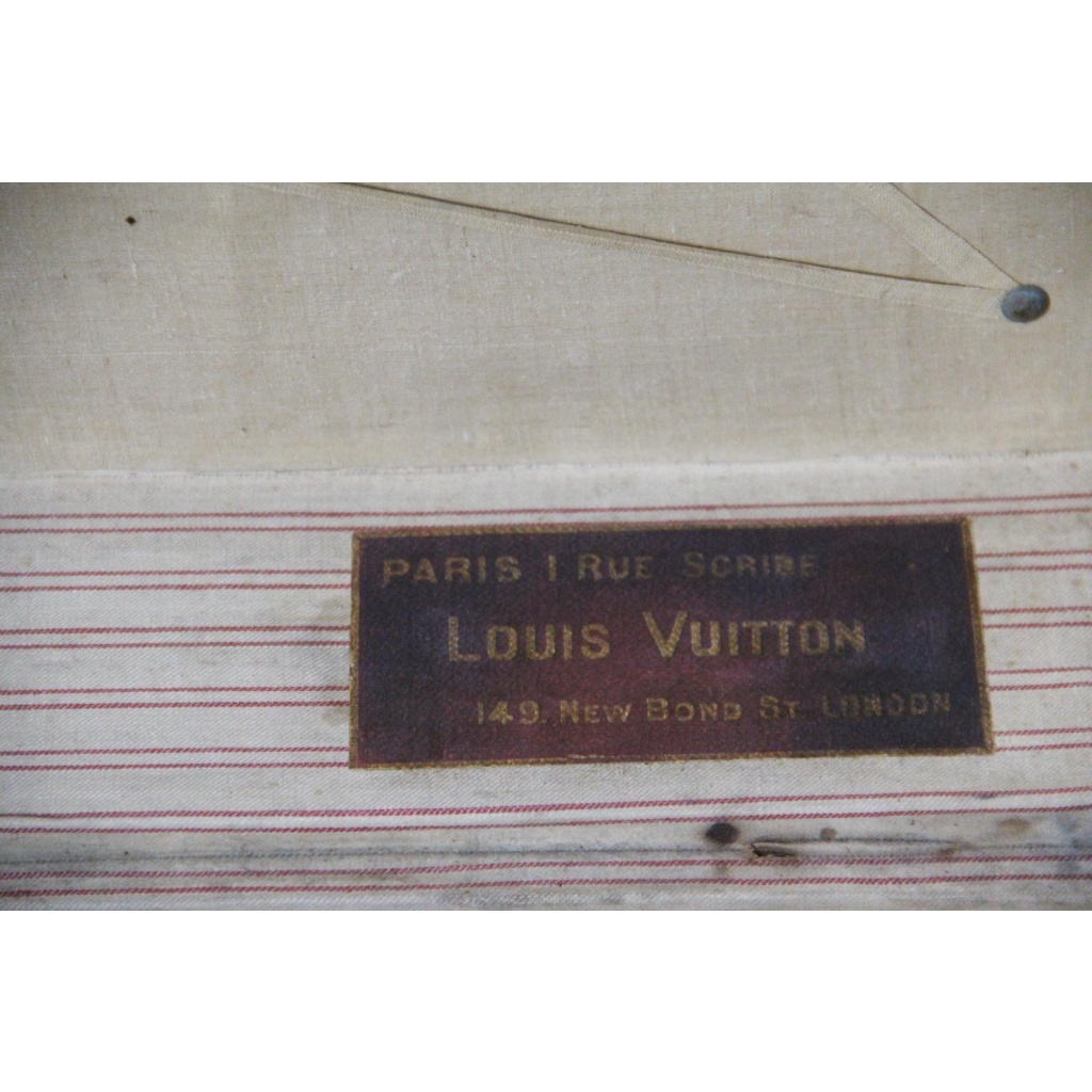 Petite malle Louis Vuitton ancienne 70 cm en toile tissée. 16