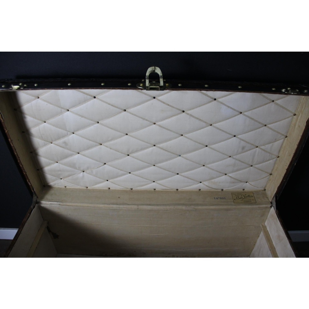 Malle Vuitton courrier 100 cm en toile tissée 17