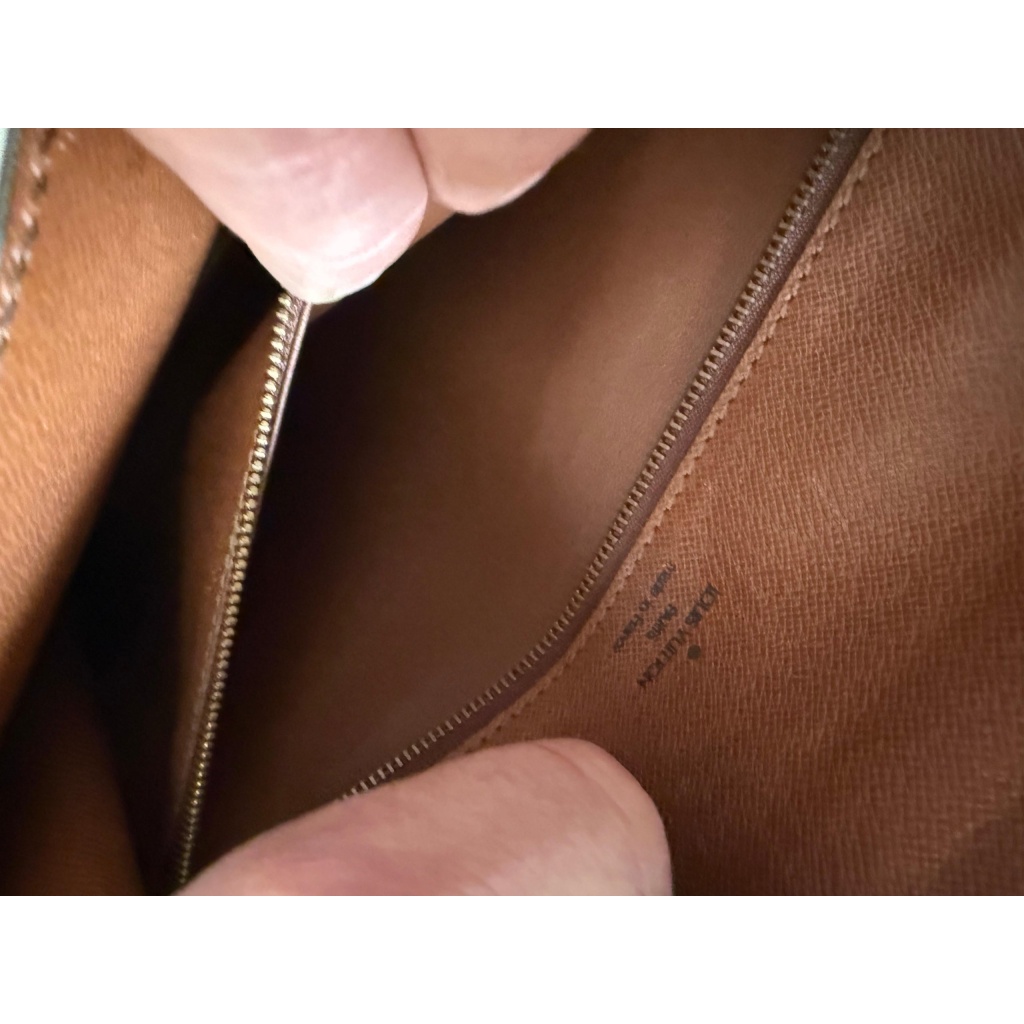 Petit sac Louis Vuitton à bandoulière Monceau 28 cm 18