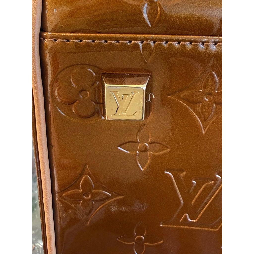 Sac Louis Vuitton verni couleur bronze doré 21 Sac Louis Vuitton verni couleur bronze doré 21
