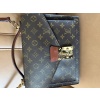Petit sac Louis Vuitton à bandoulière Monceau 28 cm 21
