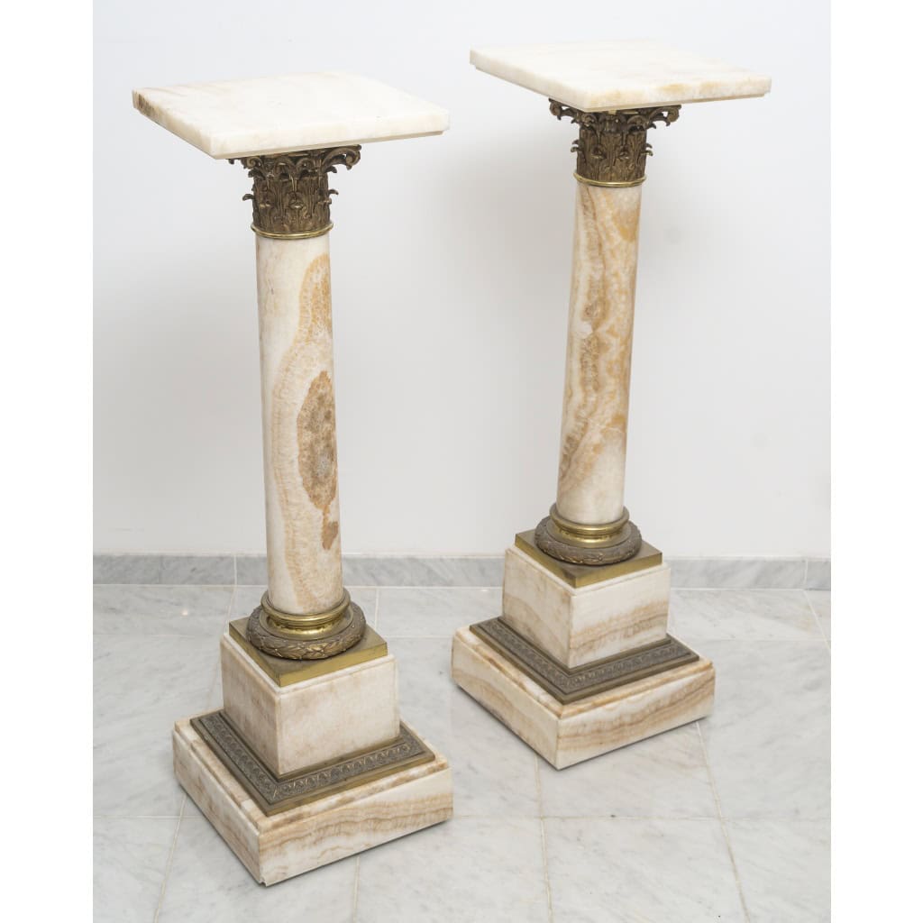 Paire de colonnes en onyx du Maroc et bronze doré, Circa 1870 4 Paire de colonnes en onyx du Maroc et bronze doré, Circa 1870 4