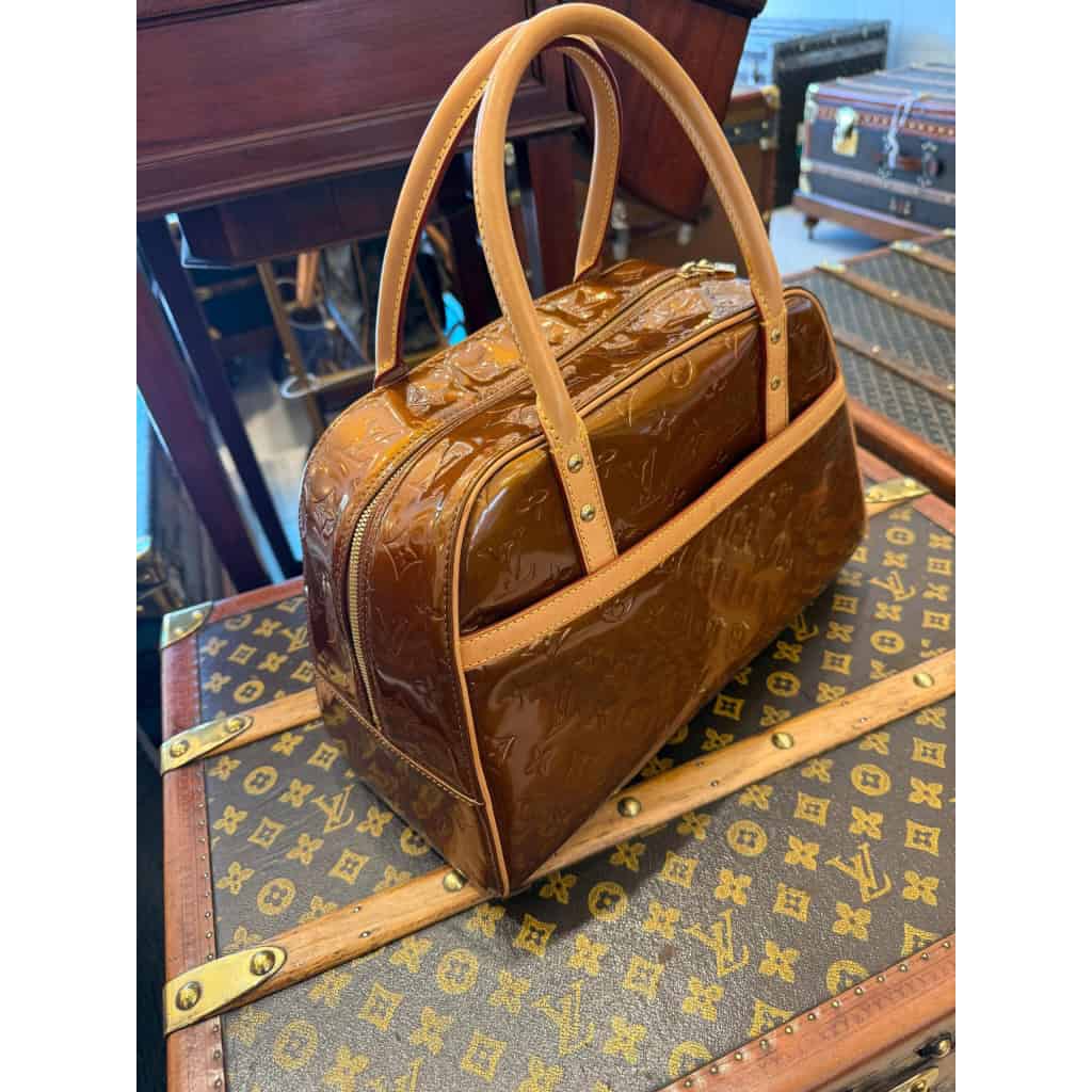 Sac Louis Vuitton verni couleur bronze doré 22 Sac Louis Vuitton verni couleur bronze doré 22