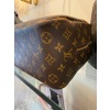 Petite malle Louis Vuitton ancienne 70 cm en toile tissée. 42