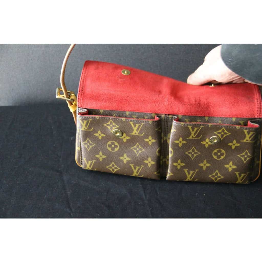 Sac Louis Vuitton Vivacité monogram porté épaule 6